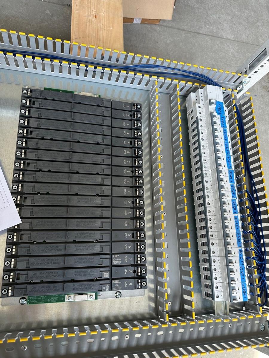 Siemens SIMATIC S7 PLC rack